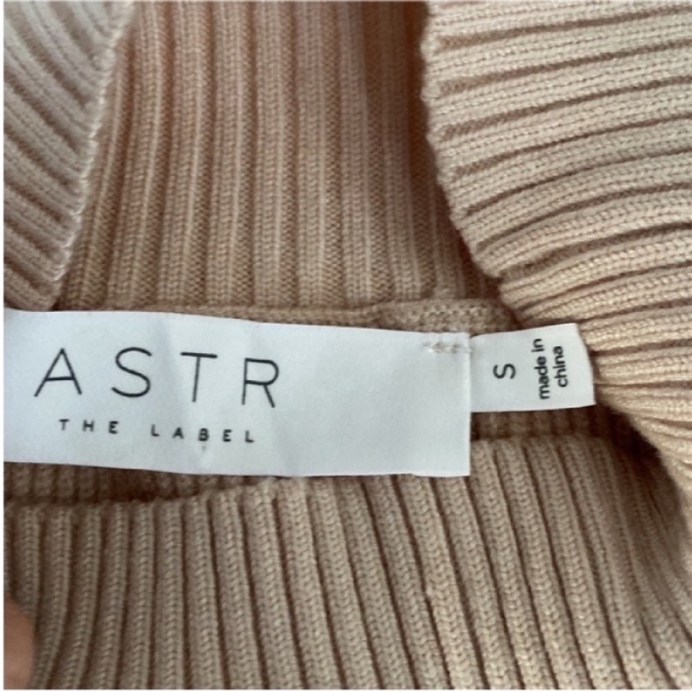 ASTR The Label Women’s Sweater Hilary Sweater Sand New with Tags size Small - Picture 6 of 12